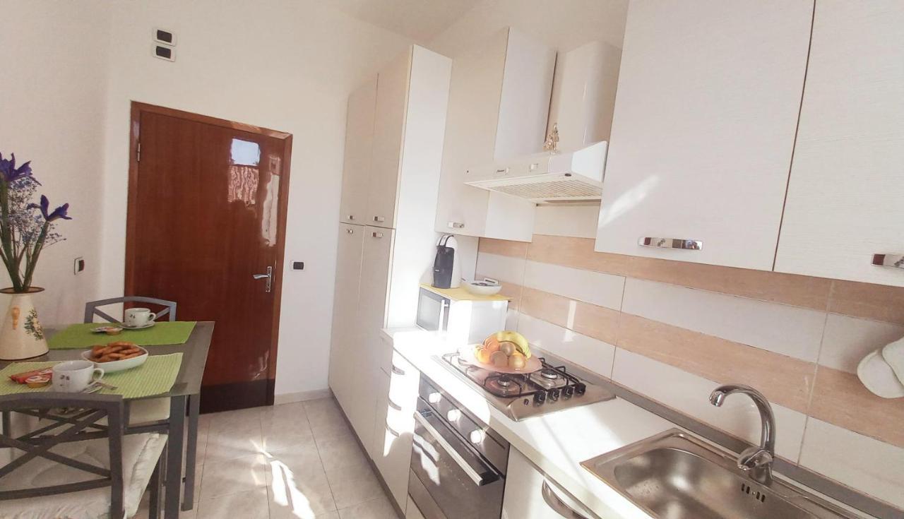 Casa Lilly Apartment ปอร์โต ซันเตลปีดิโอ ภายนอก รูปภาพ