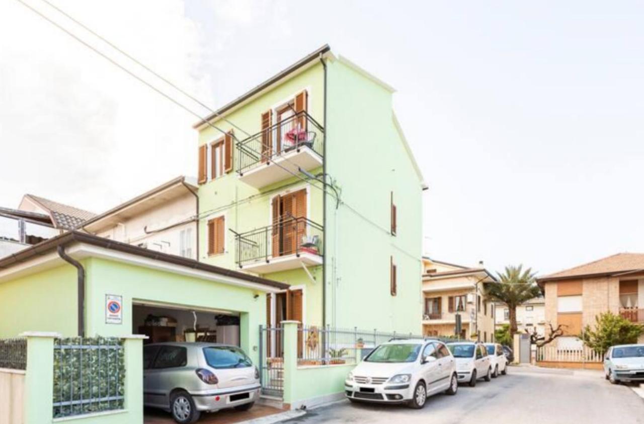 Casa Lilly Apartment ปอร์โต ซันเตลปีดิโอ ภายนอก รูปภาพ